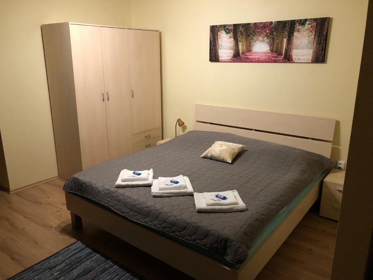 Beska Apartment Besenova Bagian luar foto