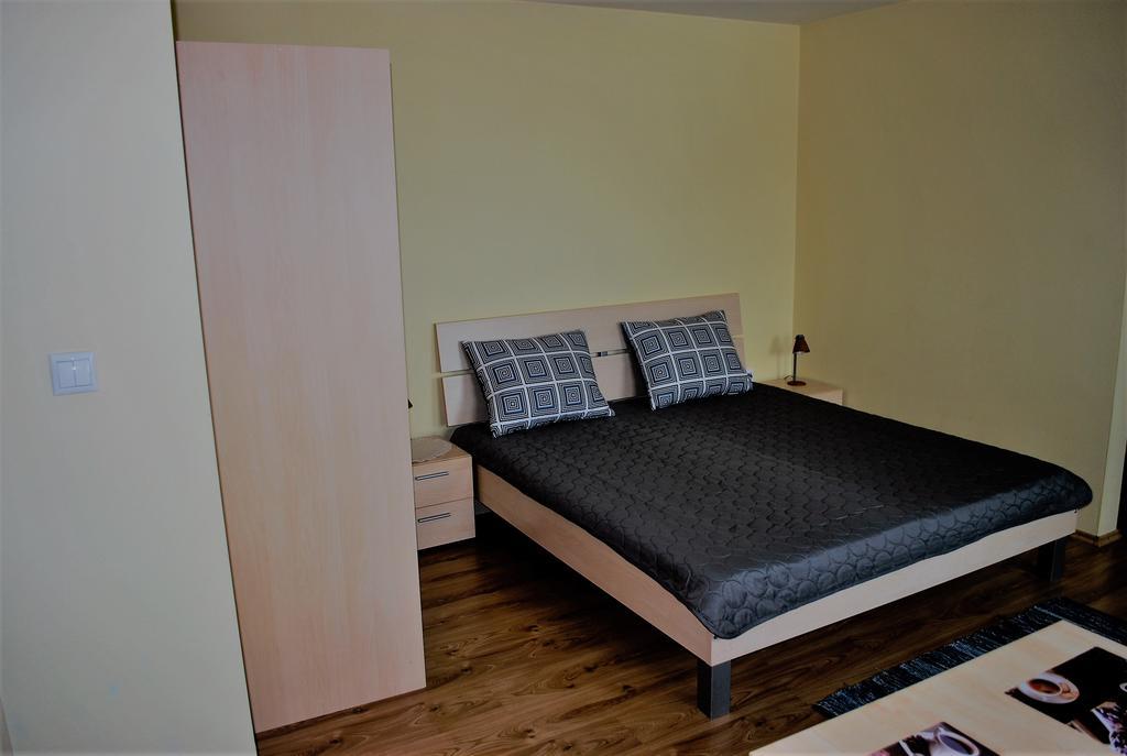 Beska Apartment Besenova Bagian luar foto