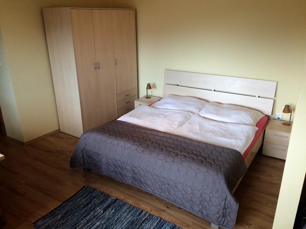 Beska Apartment Besenova Bagian luar foto