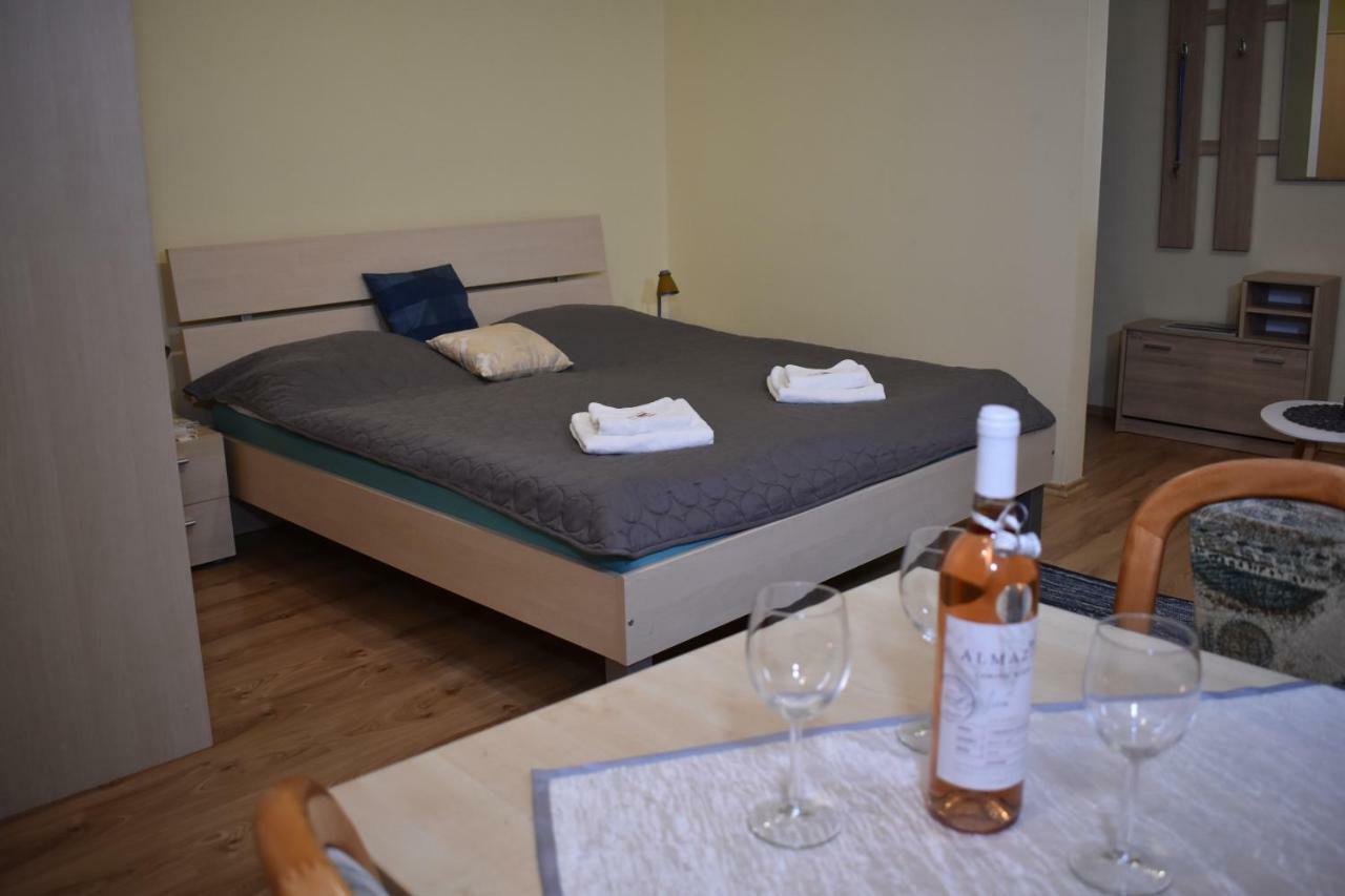 Beska Apartment Besenova Bagian luar foto